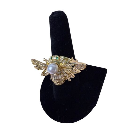 Joan Rivers Jewelry - Designer fashion Vintage Bee Cocktail Ring 14K Plated copper Pearl CZ gift